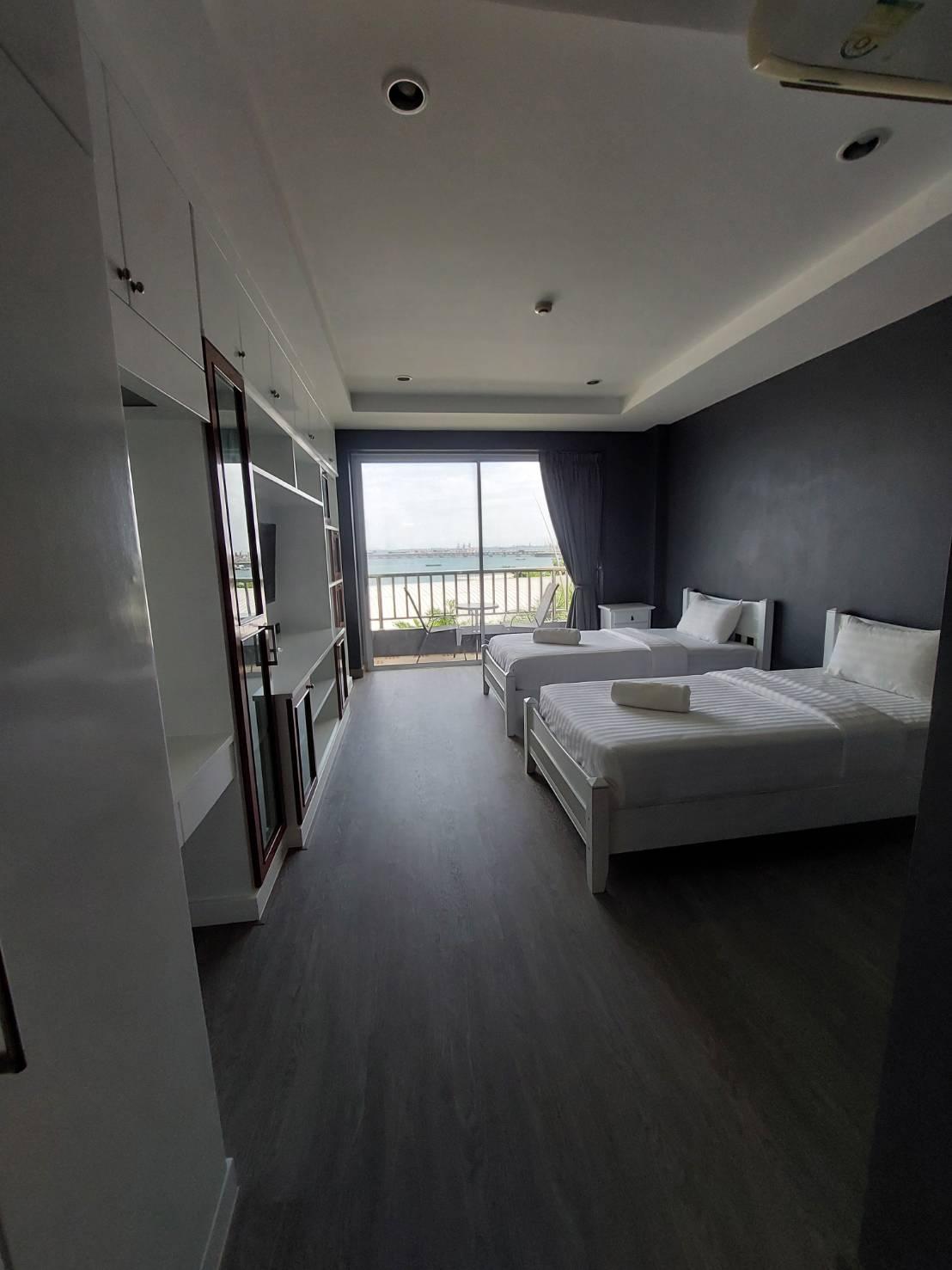 Private, Twin Beds