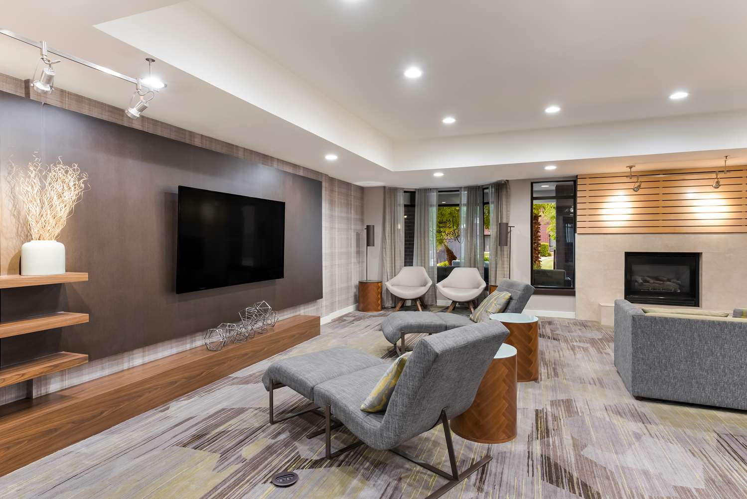 Sonesta Select Tempe Downtown 16/26