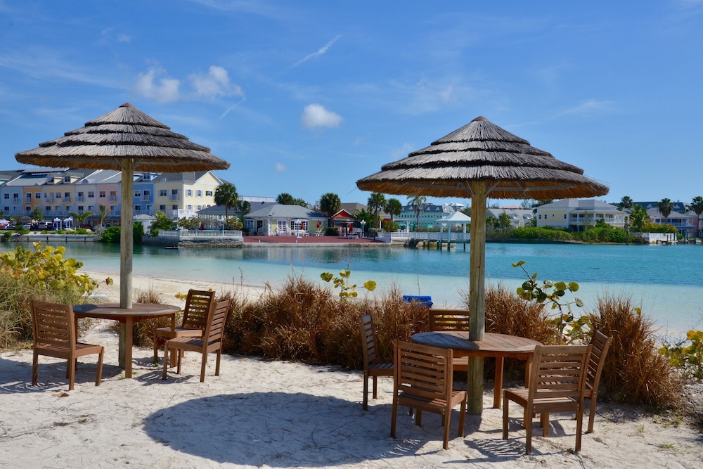 Sandyport Beaches Resort 49/77
