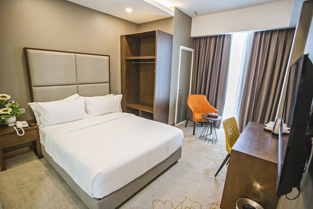 Grand Flora Hotel 38/61