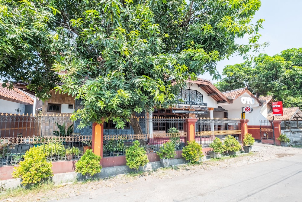 OYO Collection O 1032 Rahayu Residence Syariah 7/30