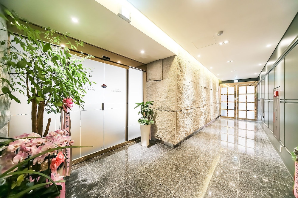 Cherish Hotel 5/50