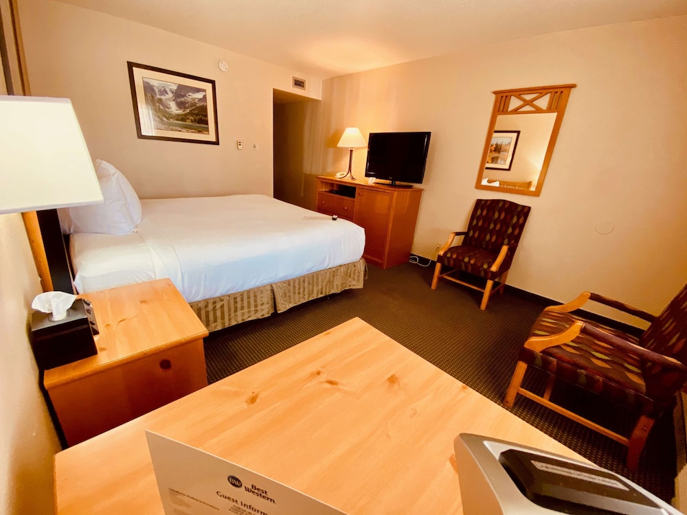 Best Western Sheridan Center 26/42
