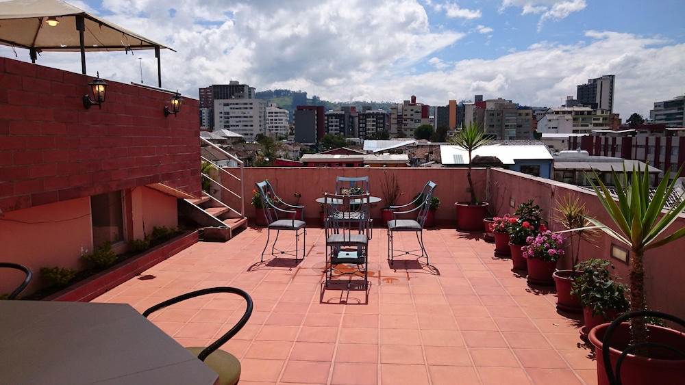 Hostal Mitad Del Mundo 63/69