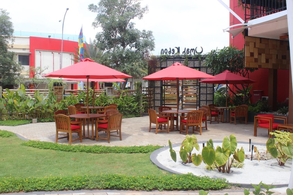Metland Hotel Bekasi (Hotel @HOM Premiere Tambun) 45/51