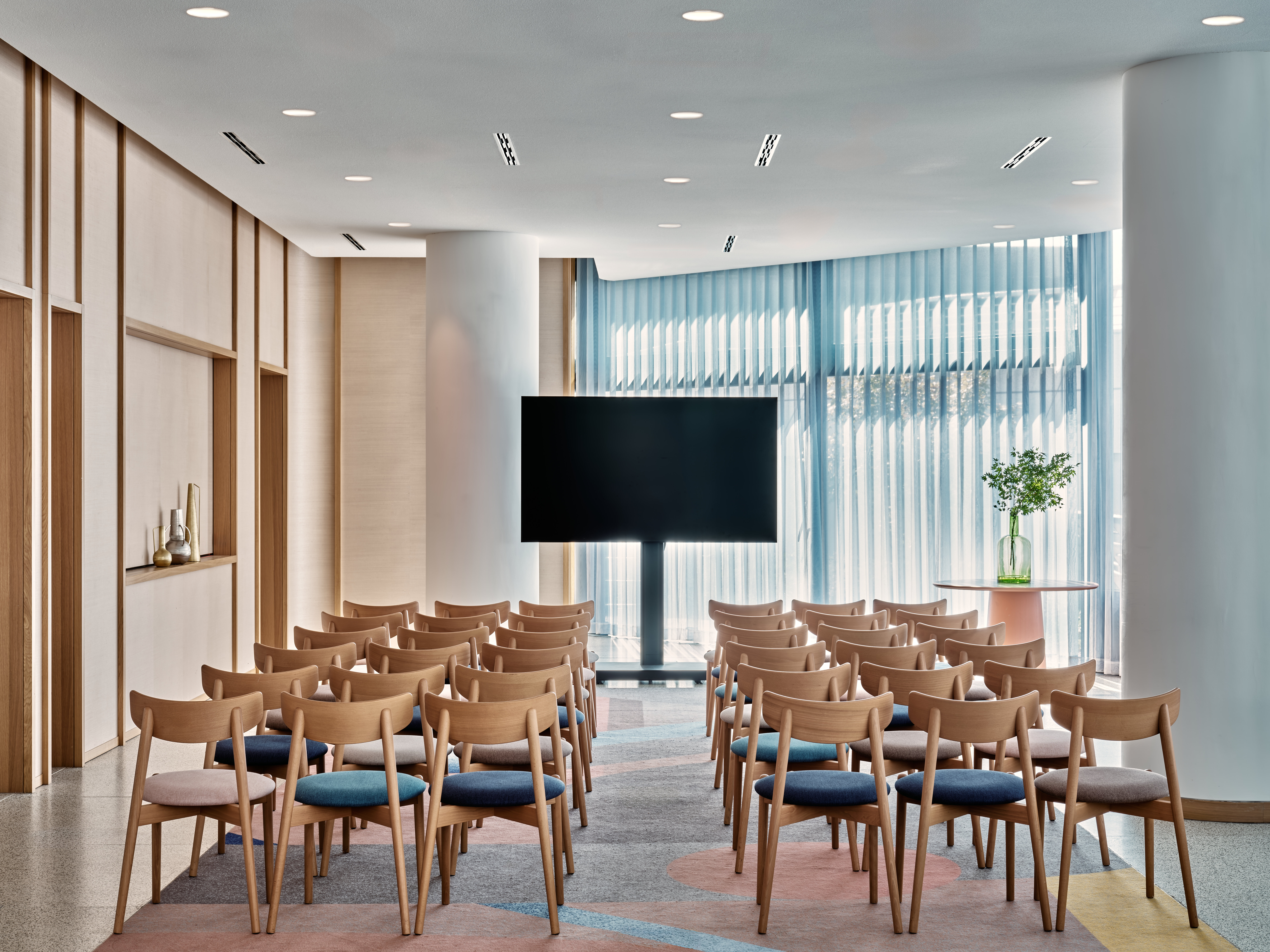 Kimpton Main Frankfurt by IHG 38/50