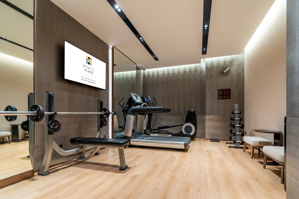 Huidong Business Hotel 35/50