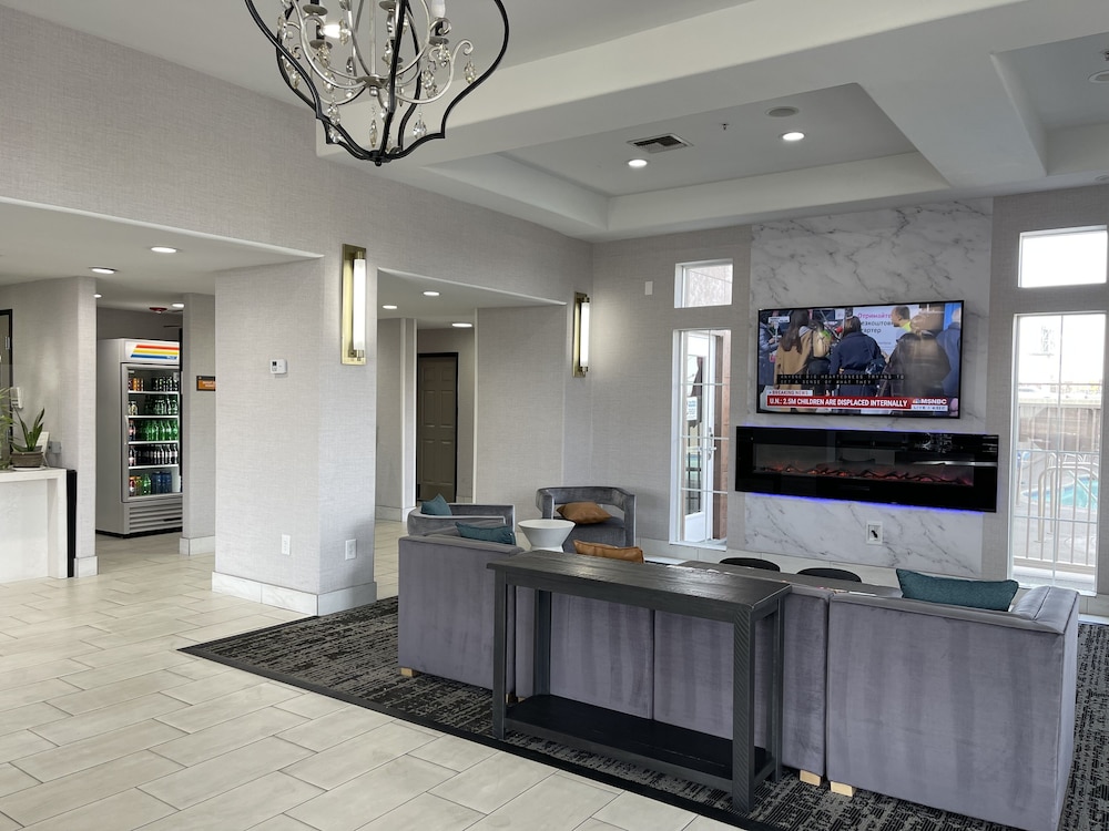 La Quinta Inn & Suites by Wyndham Hesperia Victorville 5/44