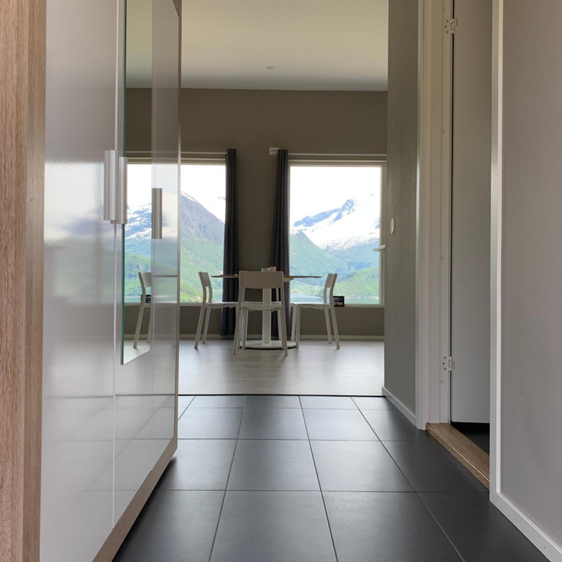Olden Fjordhotel 28/50