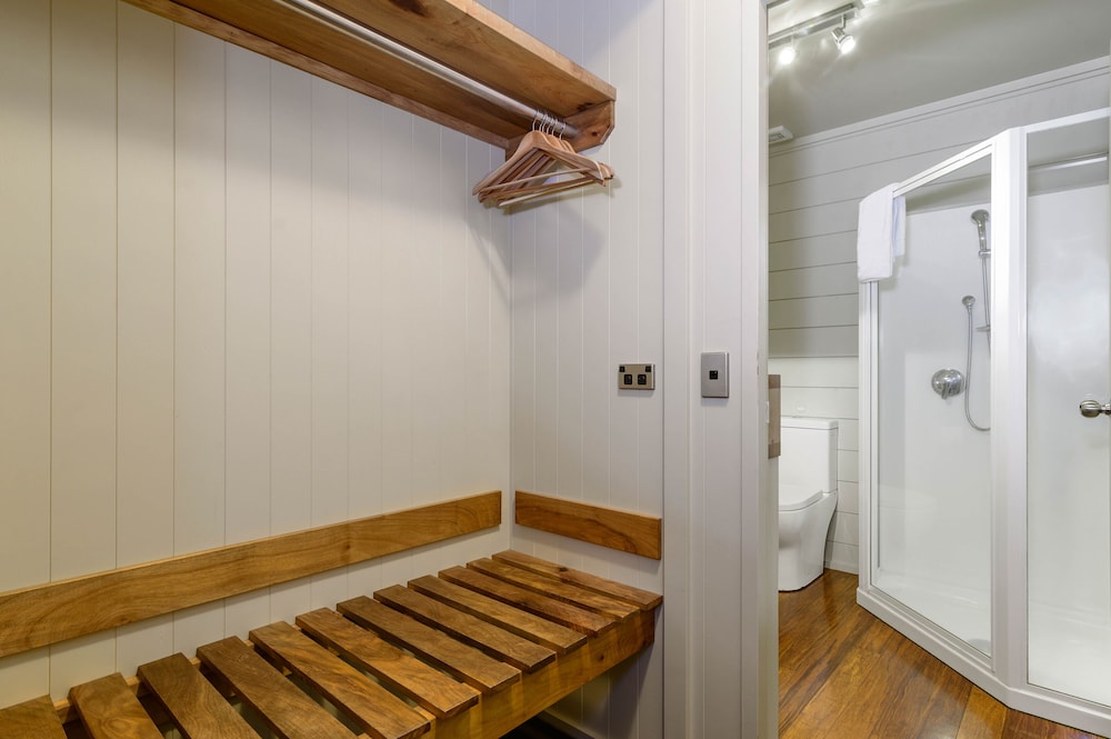 Koura Lodge 33/63