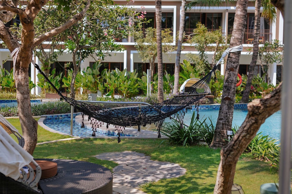 Golden Tulip Jineng Resort Bali Hotel 72/74