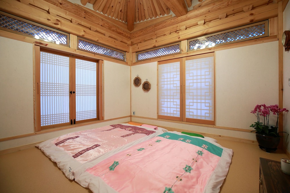 Wiyeonjae Hanok Stay 24/49