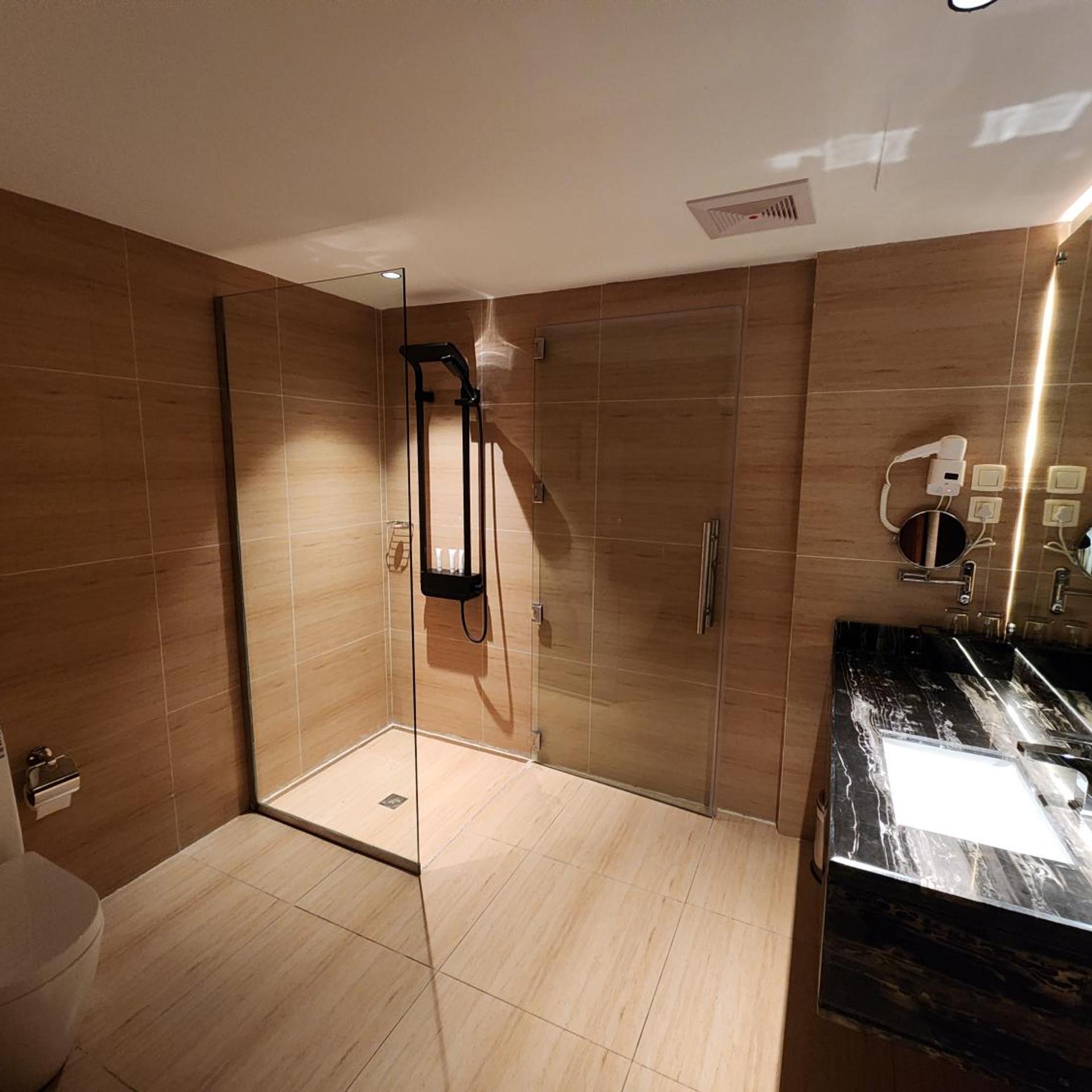Azar Hotel Ahad Rafidah 37/63