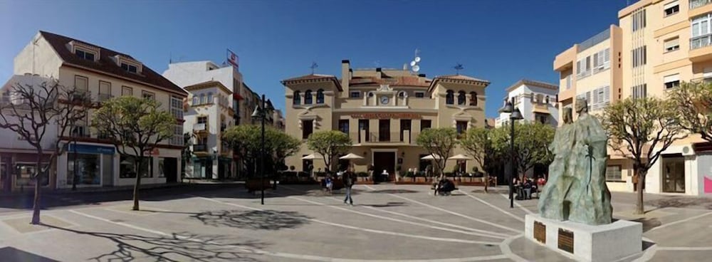 Hotel Casa Consistorial 48/53