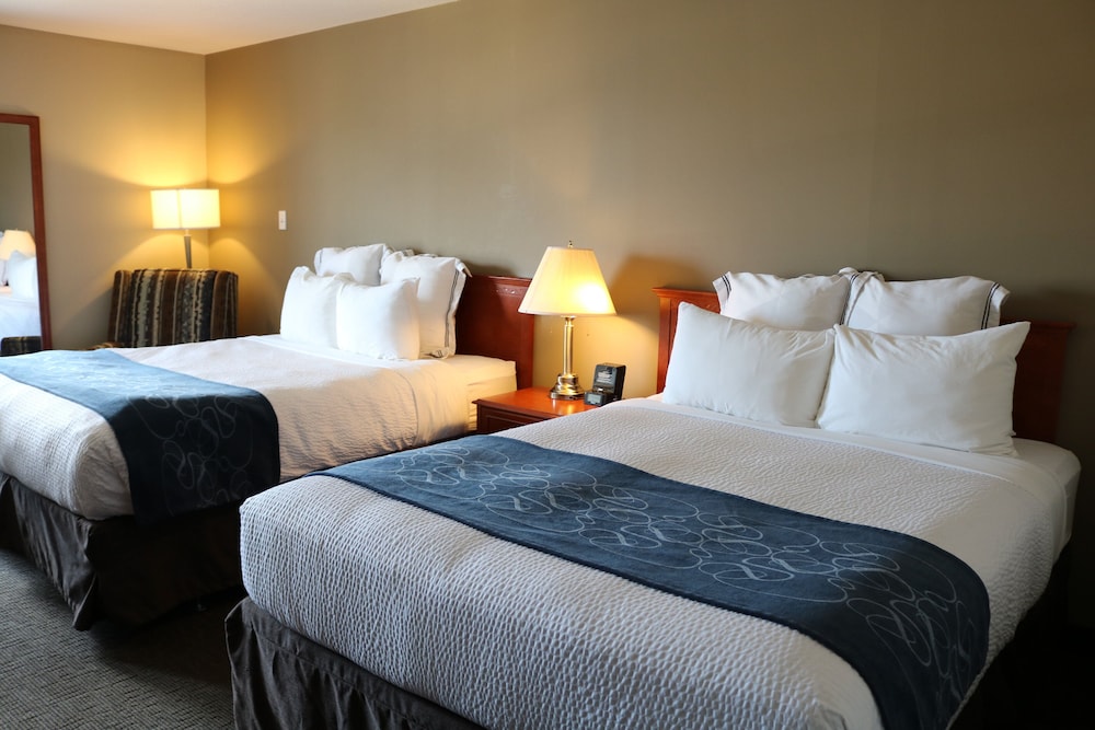 Nomad Hotel And Suites 32/67