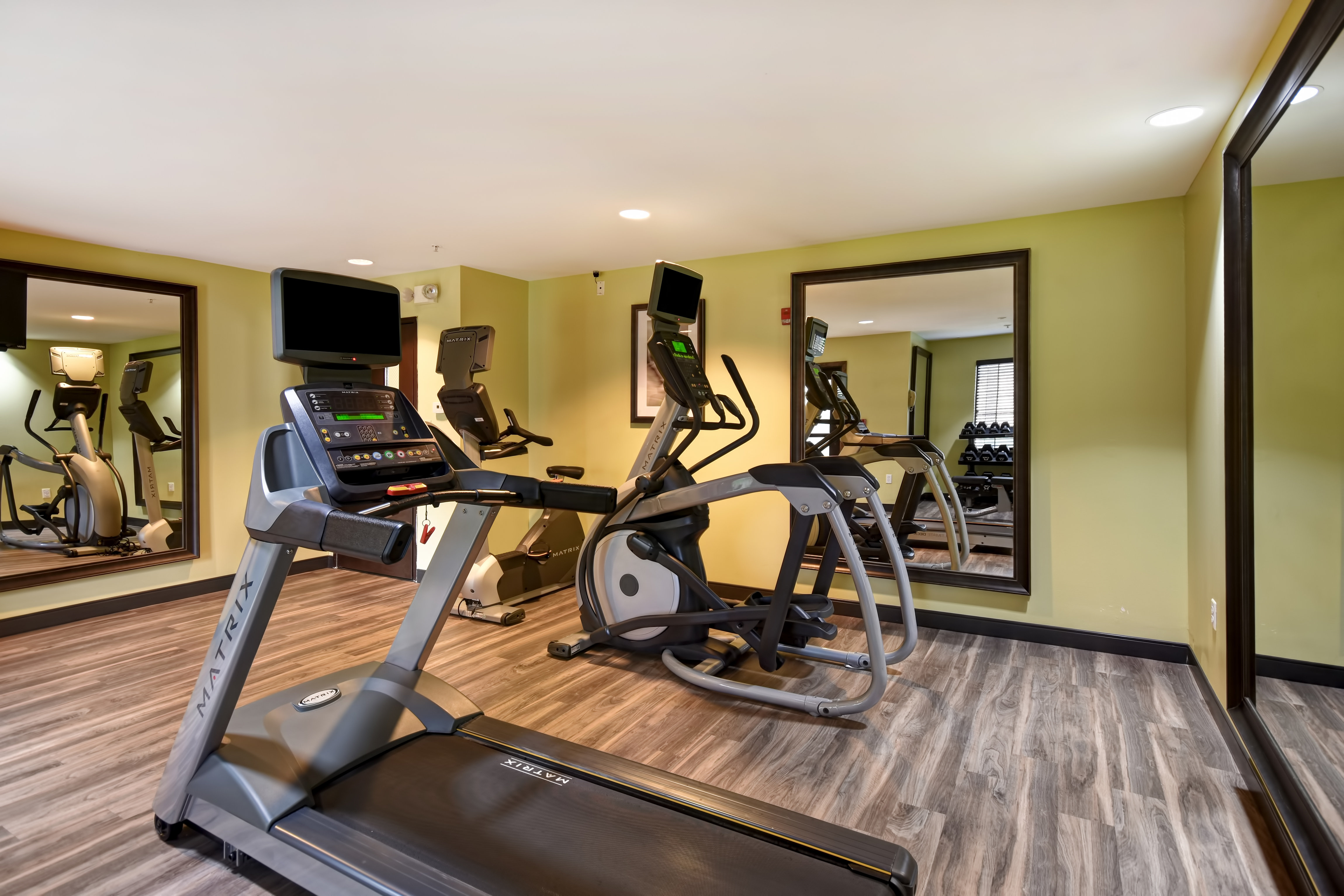 Staybridge Suites Grand Rapids-Kentwood 25/58