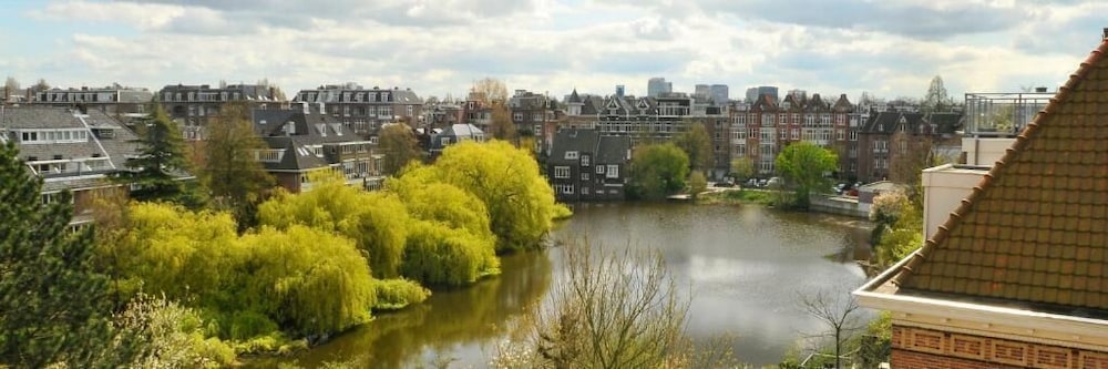 Dutch Design Hotel Vondelpark 42/50
