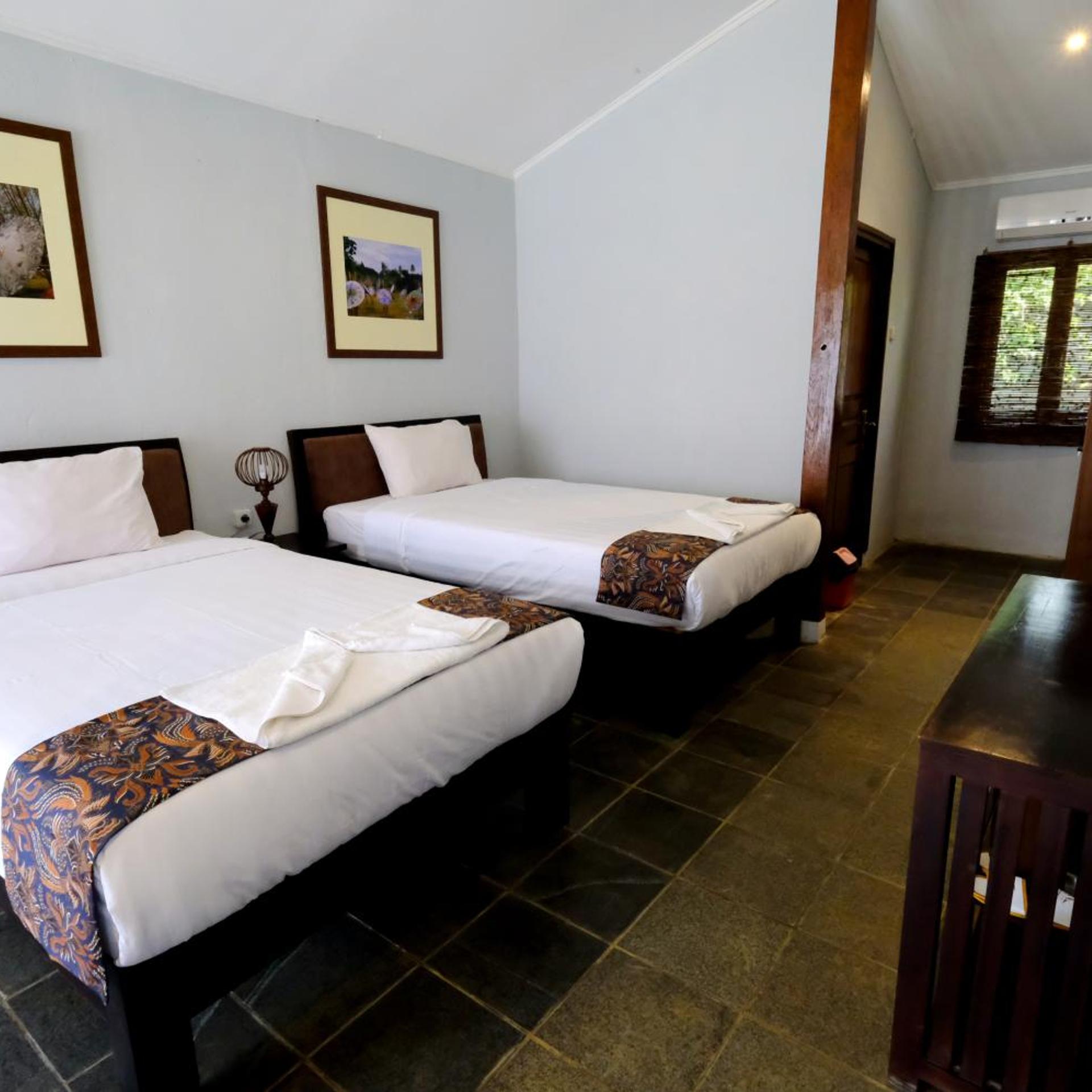 غرفة ديلوكس بسريرين منفصلين، The Nalaya Hotel & Resto 2/10