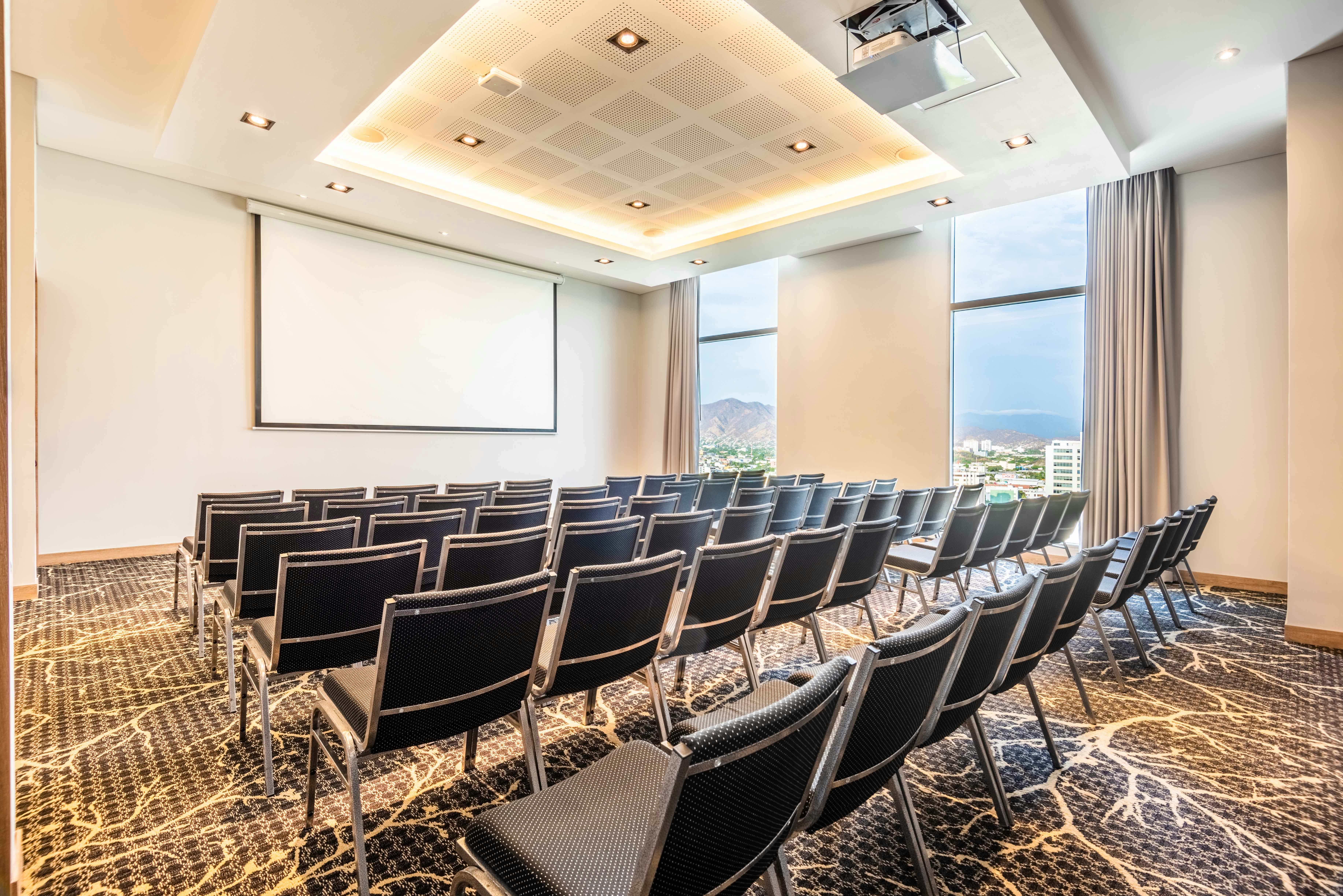 Hilton Garden Inn Santa Marta 56/66