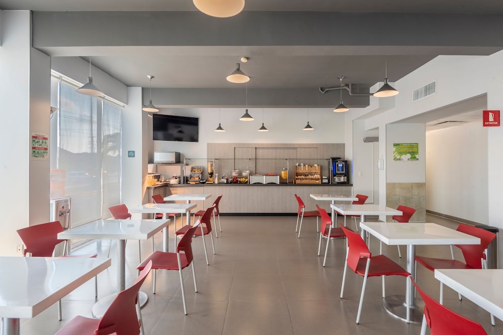 City Express Junior by Marriott Ciudad Del Carmen Aeropuerto 29/44