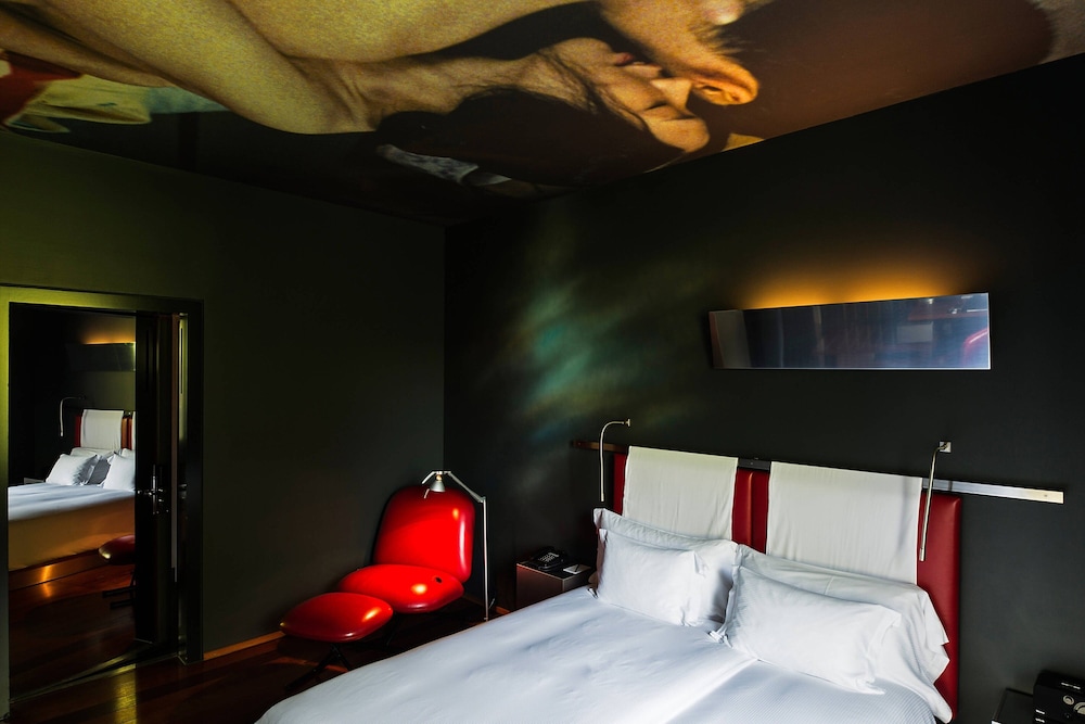 The Hotel Lucerne Autograph Collection 21/35