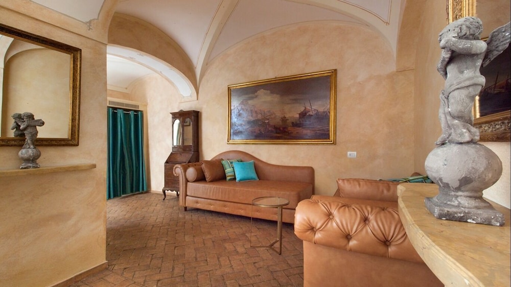 Palazzo Marziale 53/88