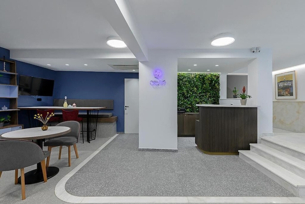 Acro Urban Suites Athens 5/50