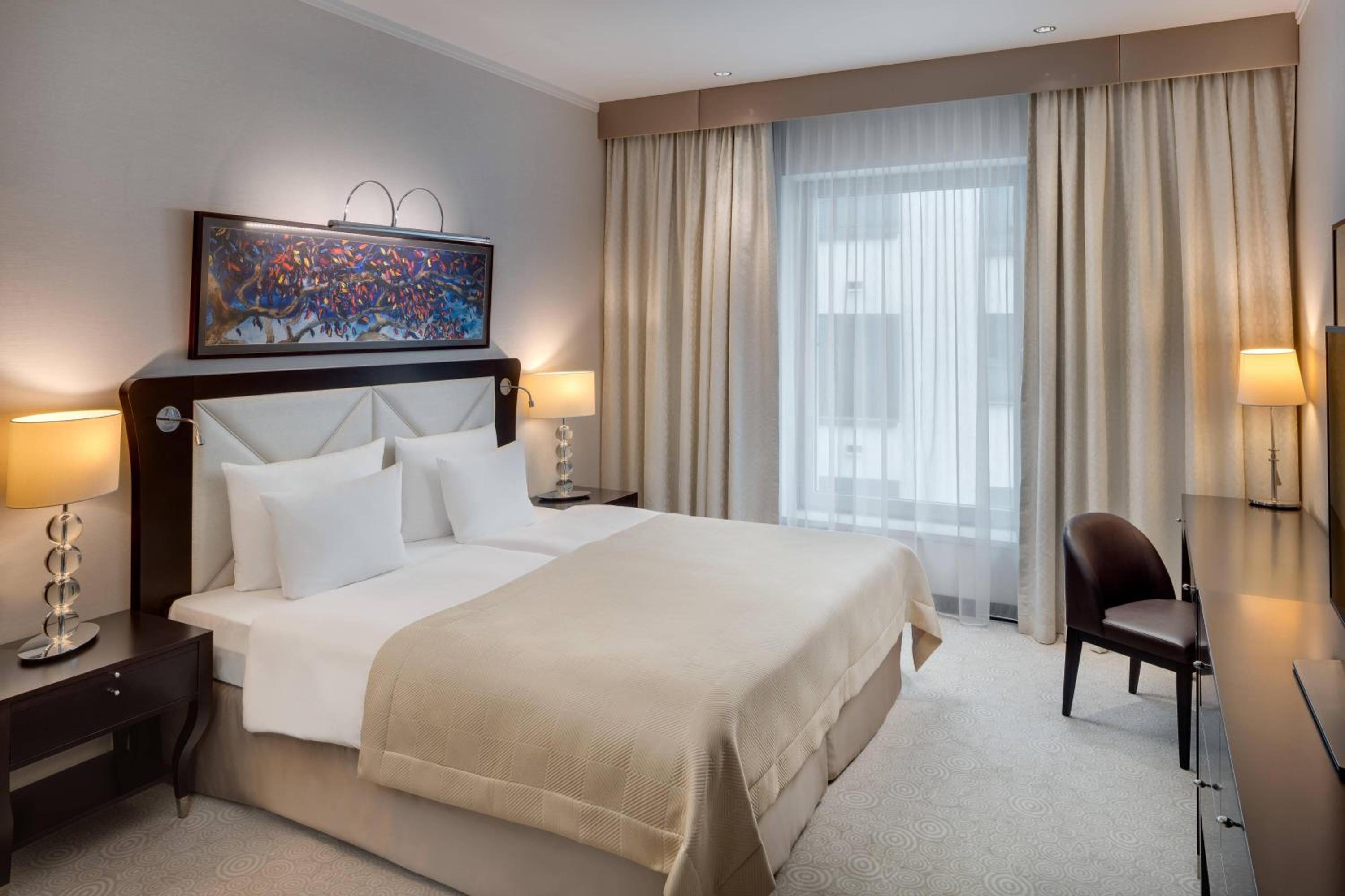 Castle, Guest Room, King Bed, Hill View, Grand Hotel River Park A Luxury Collection Hotel Bratislava 3/6