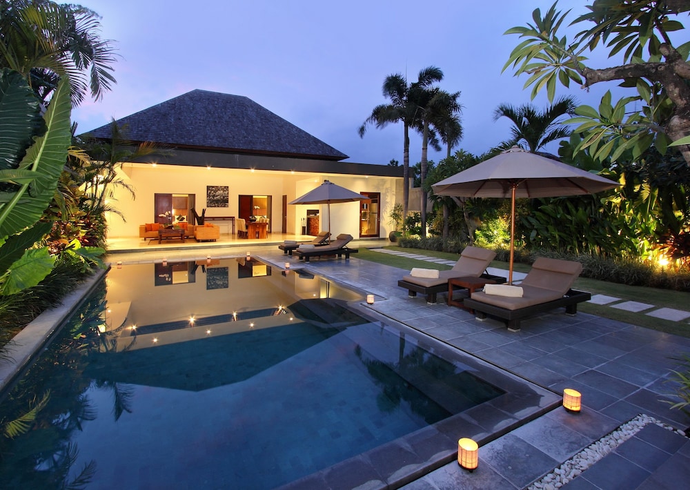 Serene Villas 3/49