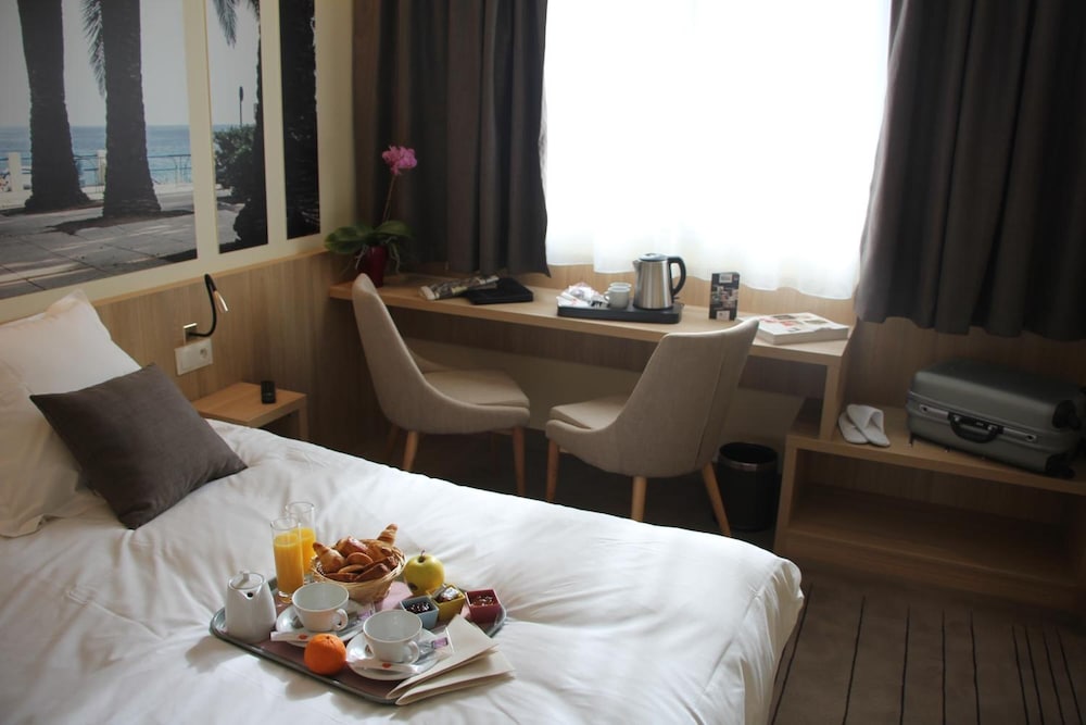 BRIT HOTEL MONTARGIS - LE RELAIS DU MIEL 18/39