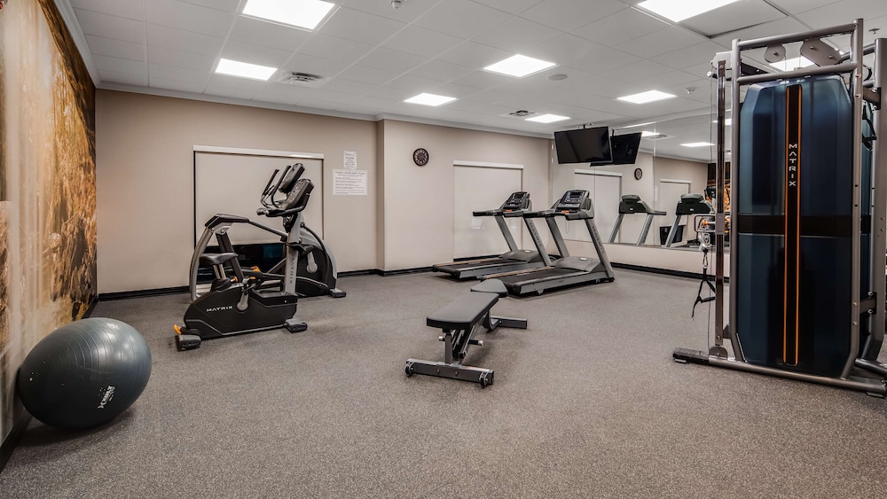 Best Western Plus Elizabethtown Inn & Suites 23/32