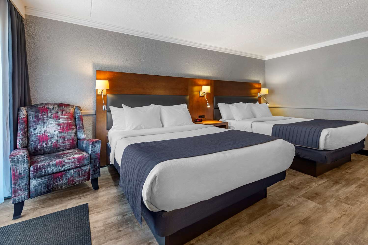 Room, 2 Queen Beds, Pool Access