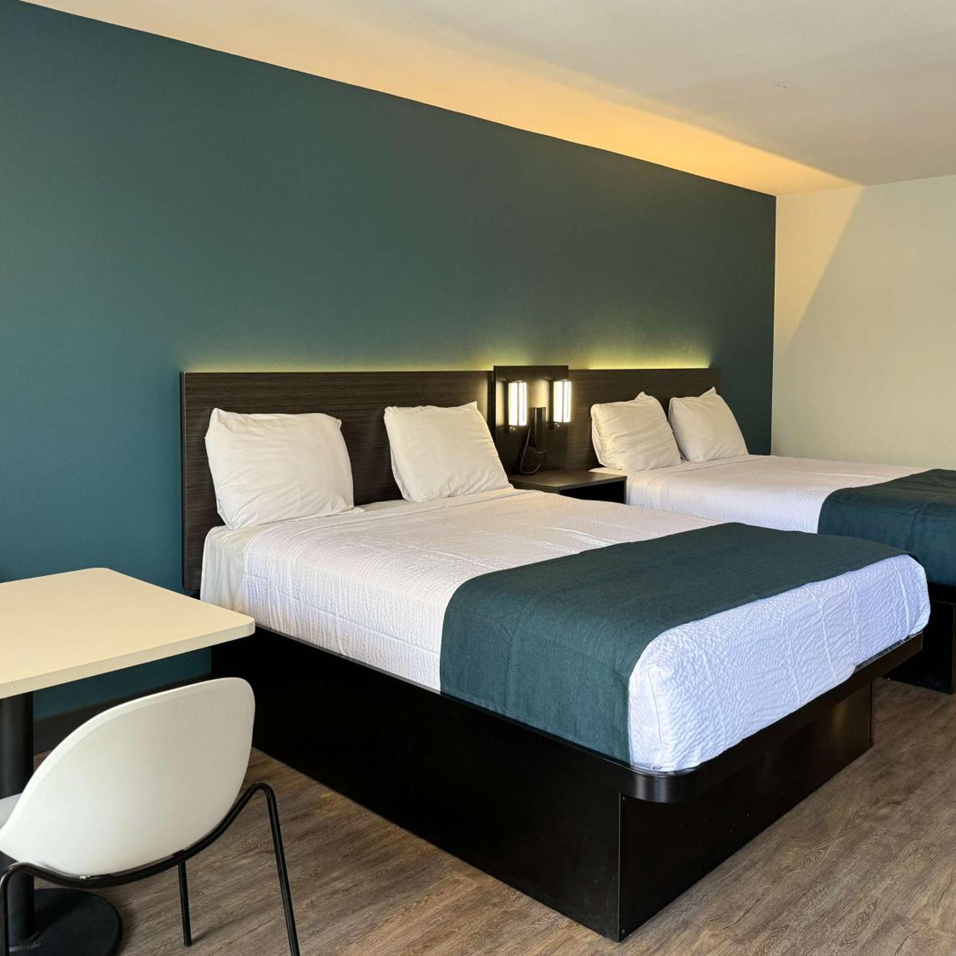 Studio6 Suites Gardena, CA 13/33