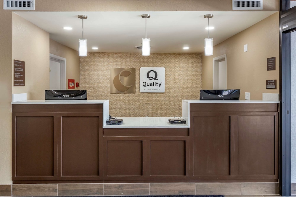 Quality Inn & Suites Spring Lake - Fayetteville near Fort Bragg 11/41