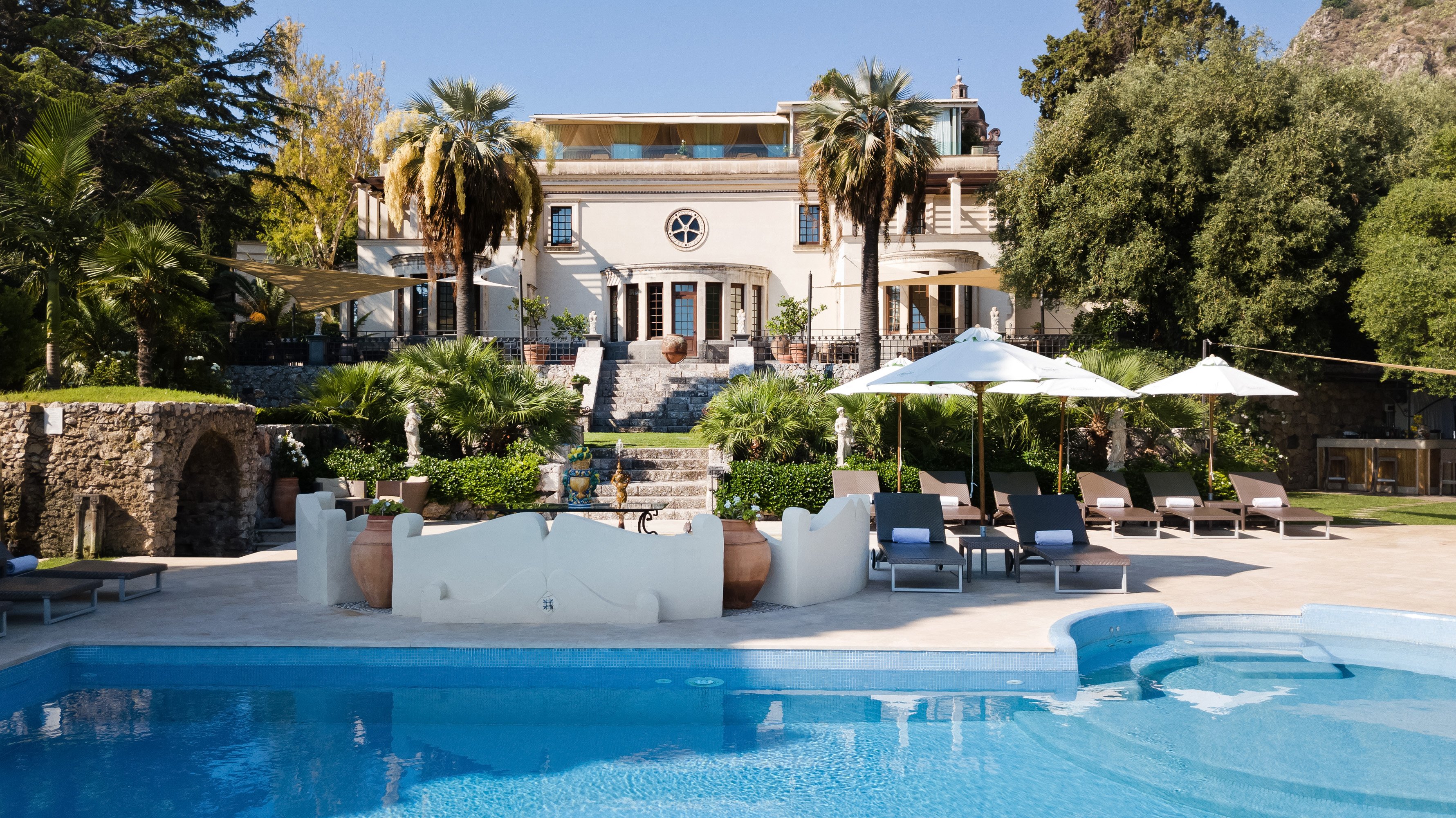 The Ashbee Hotel 74/77
