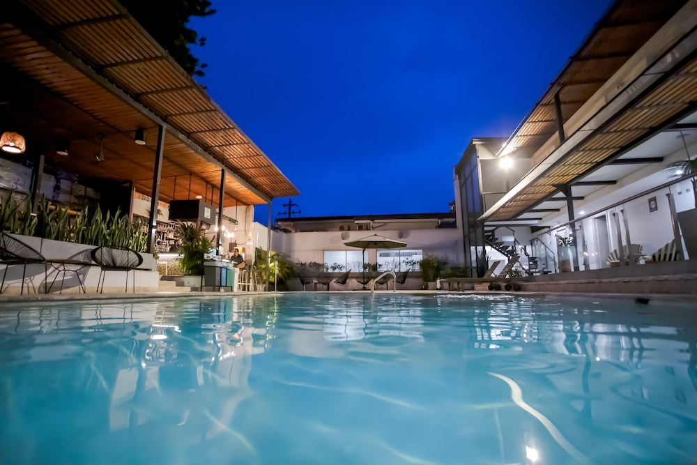 Medellin Vibes Hostel 38/70