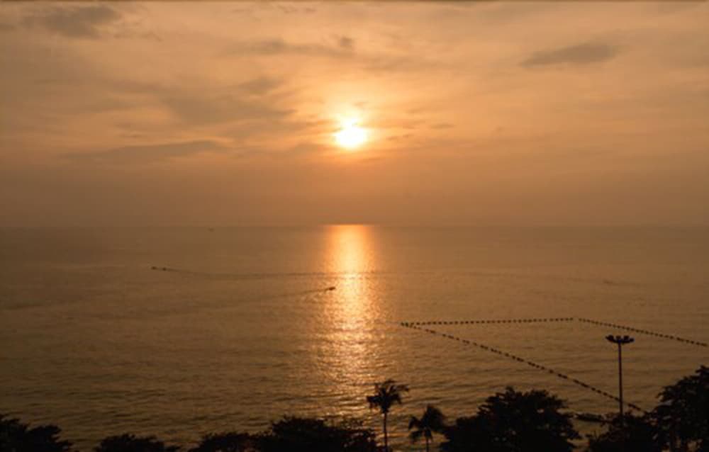 Bay Beach Resort Jomtien 47/52
