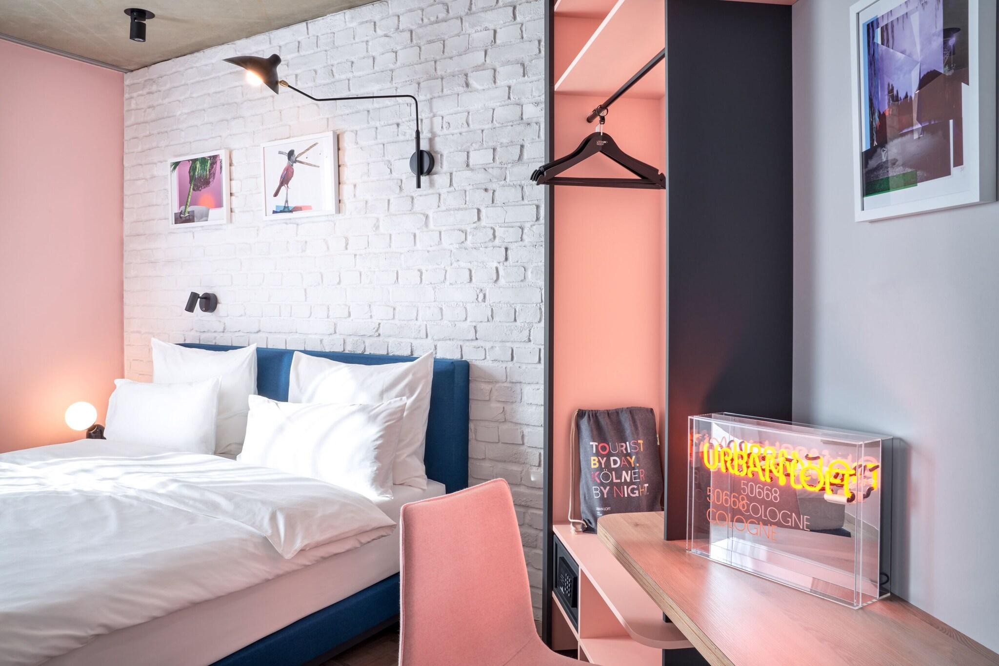 غرفة بسرير كينج، URBAN LOFT Cologne 3/5