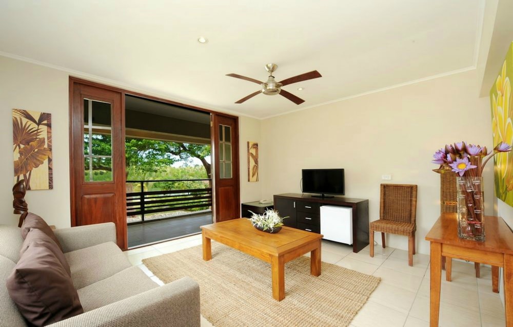Cocomo Resort 29/50