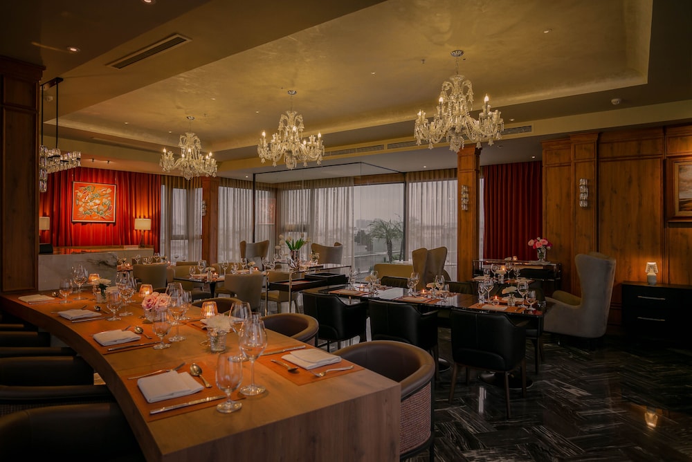 Le Jardin Hotel Haute Couture 68/76