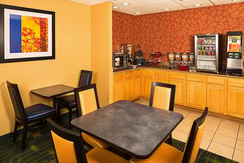Fairfield Inn by Marriott New York LaGuardia Airport/Flushing 22/37