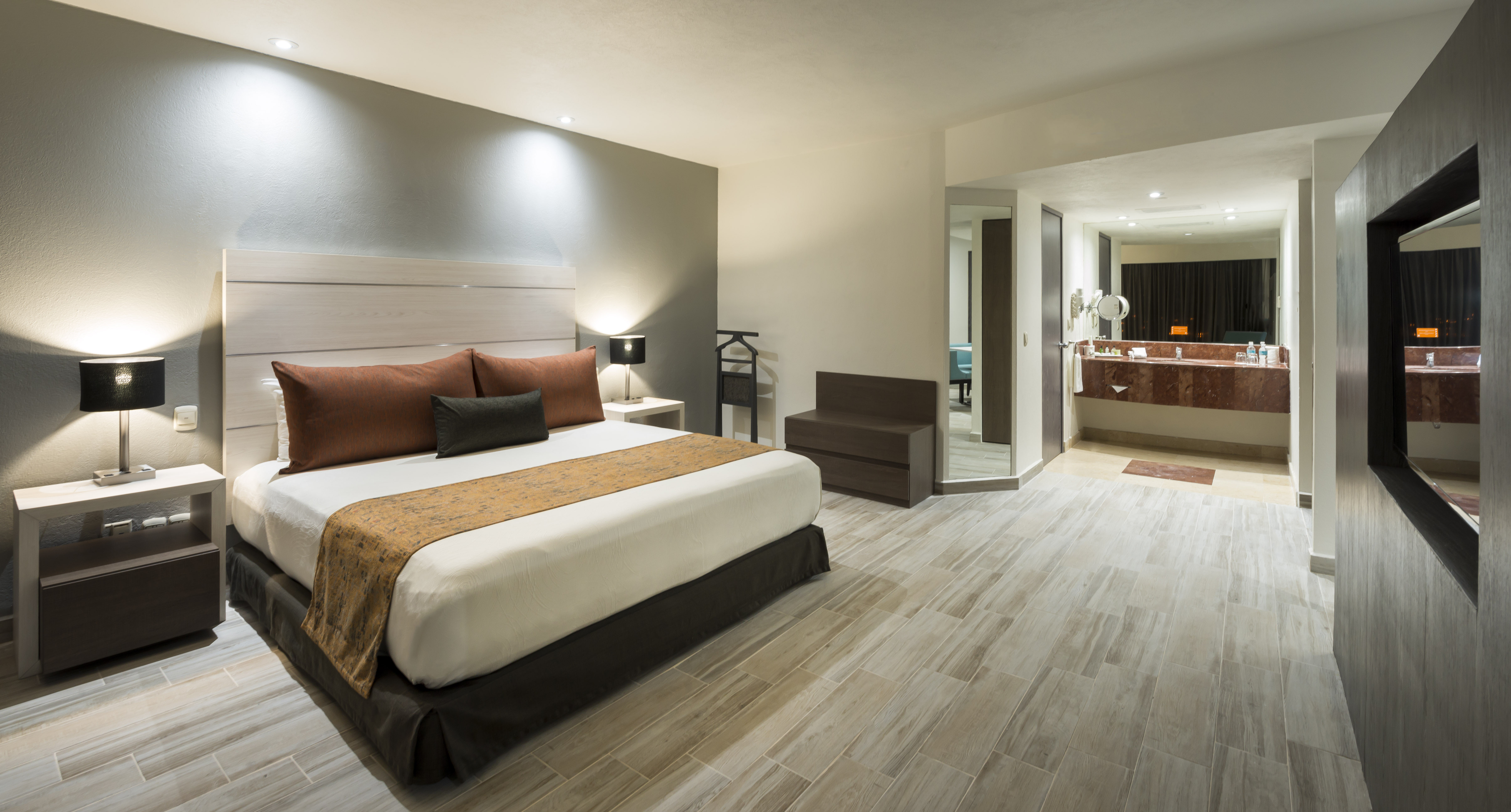 Master, Suite