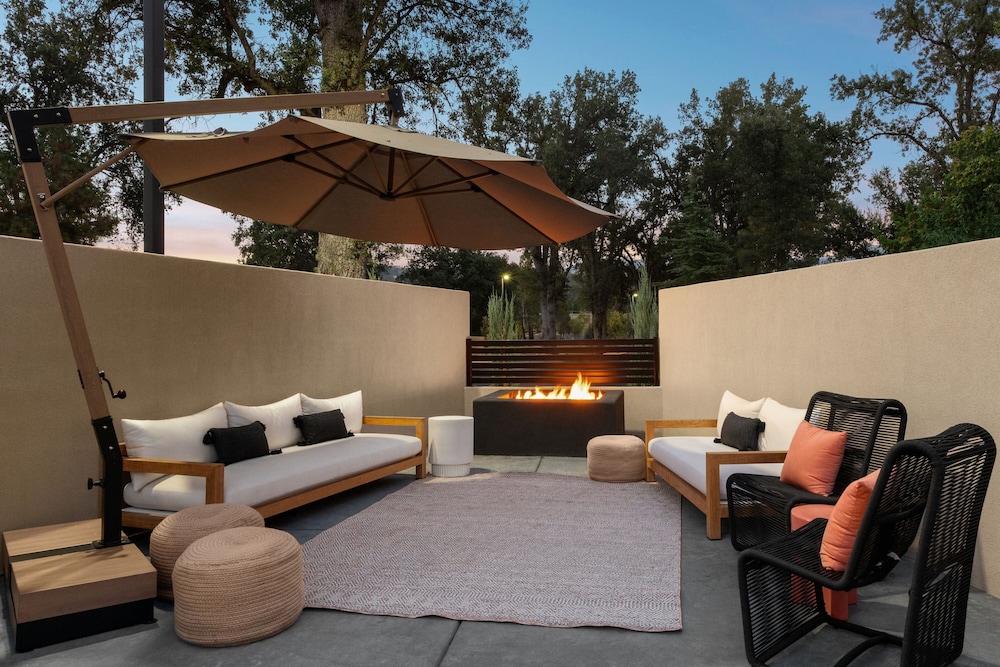 The Inelle, Oakhurst Yosemite, a Tribute Portfolio Hotel 22/46