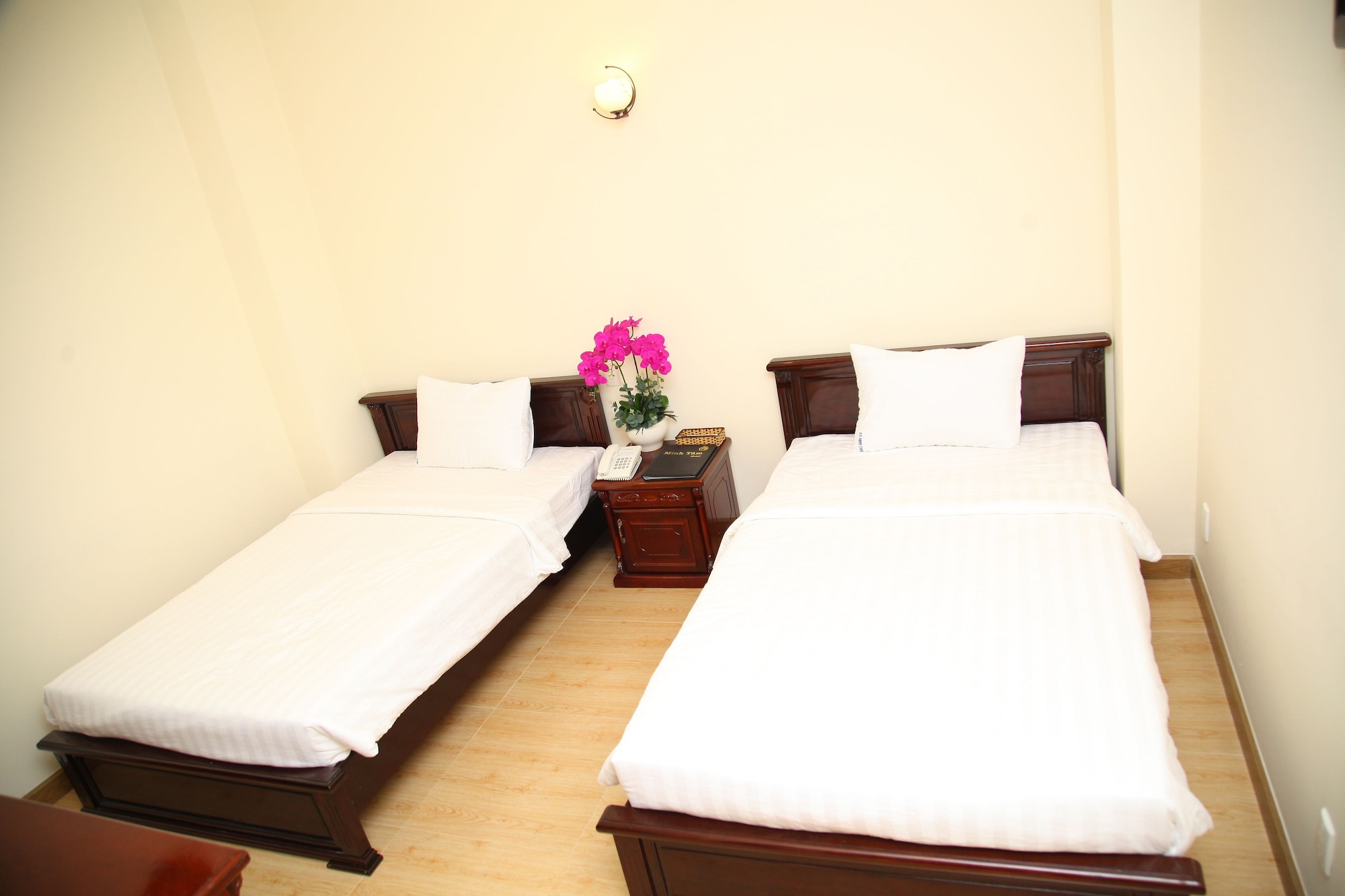 STANDARD, DOUBLE BED