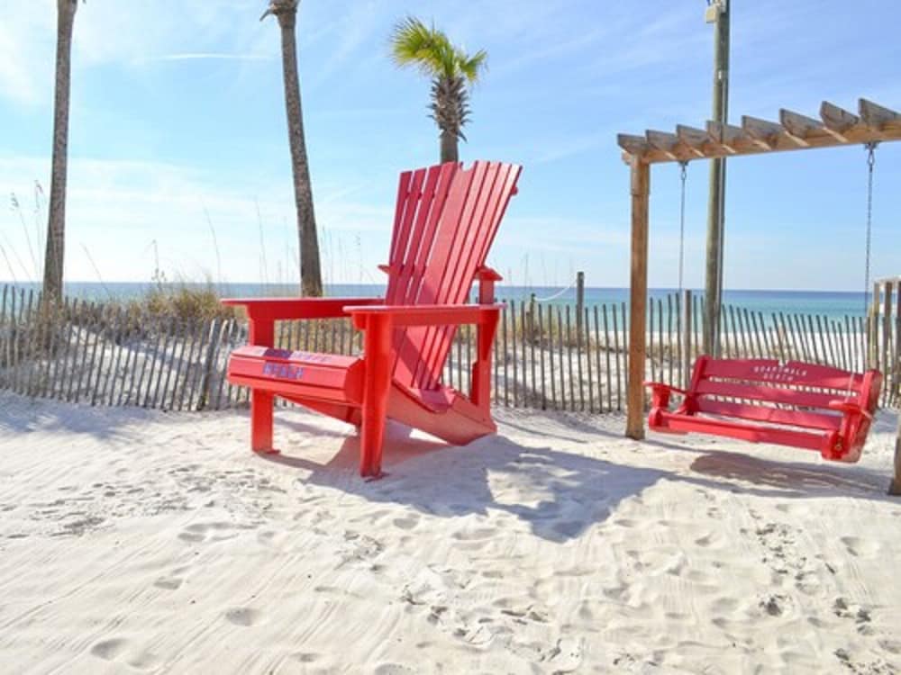 Boardwalk Beach Resort Hotel 48/65