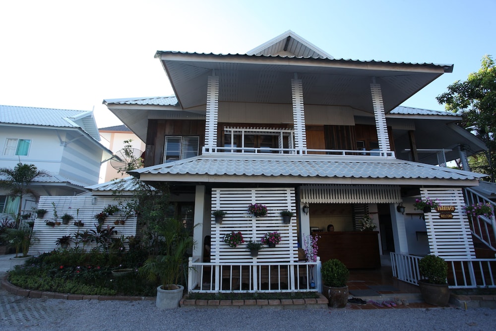 Rinlada House 2/33