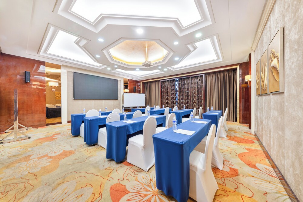 Wyndham Garden Foshan Nanhai 46/60