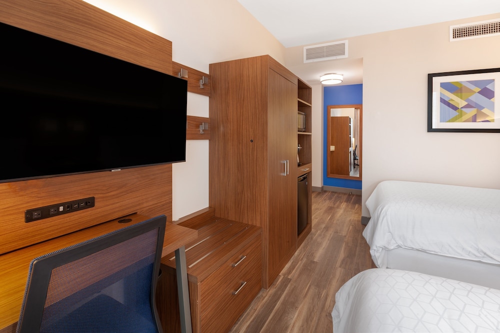 Holiday Inn Express NYC Brooklyn - Sunset Park 23/52