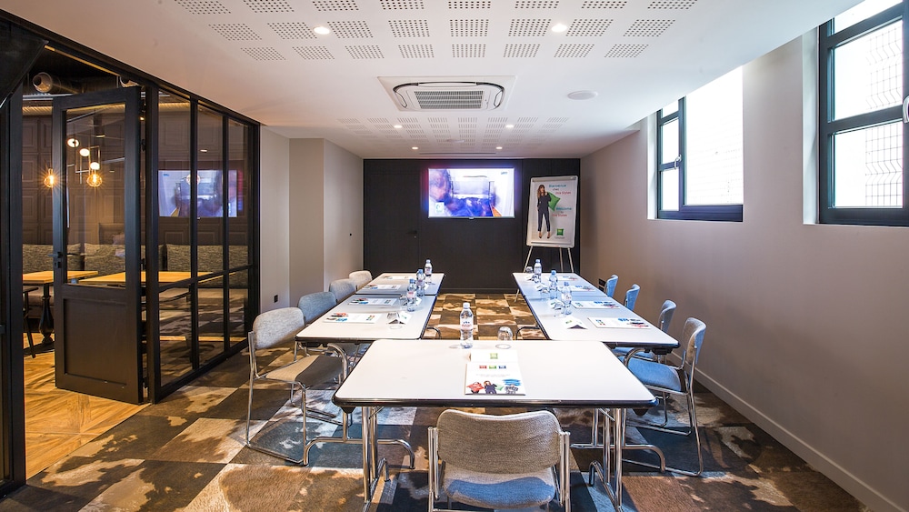 ibis Styles Laval Centre Gare 60/67