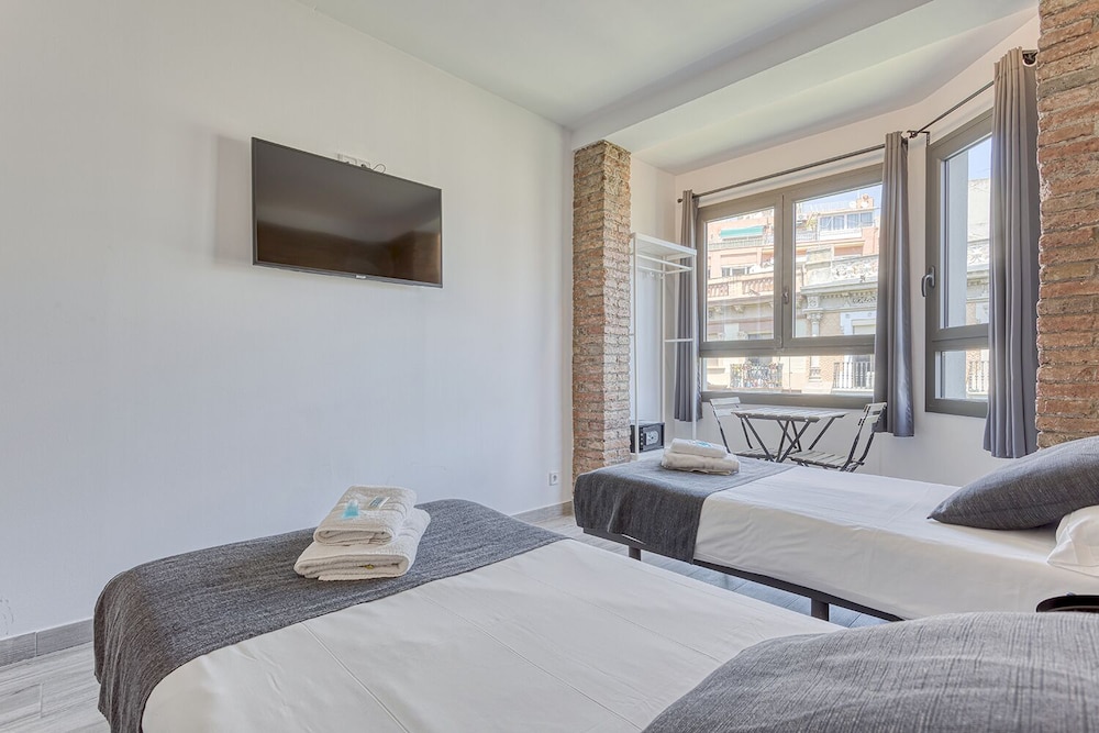 PREMIUM, TWIN BEDS, COURTYARD VIEW